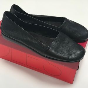 Aerosols Mr Softee black leather walking shoes